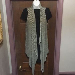 Anabelle size S long vest